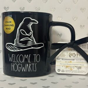 Rae Dunn WELCOME TO HOGWARTS Color Changing Gryffindor Ceramic Mug